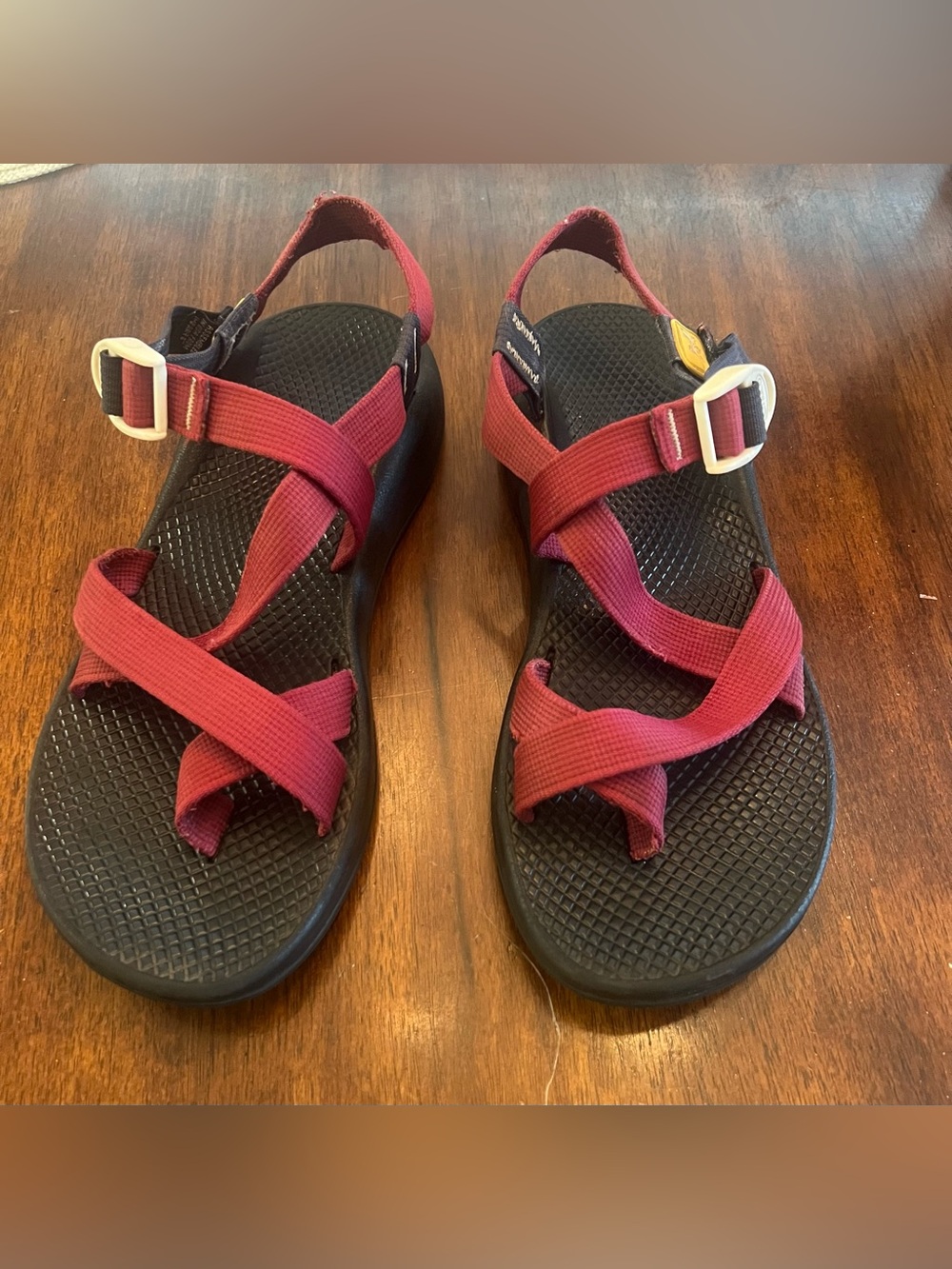 Chaco woman’s 10 Red burgundy Strap Outdoor Sandals